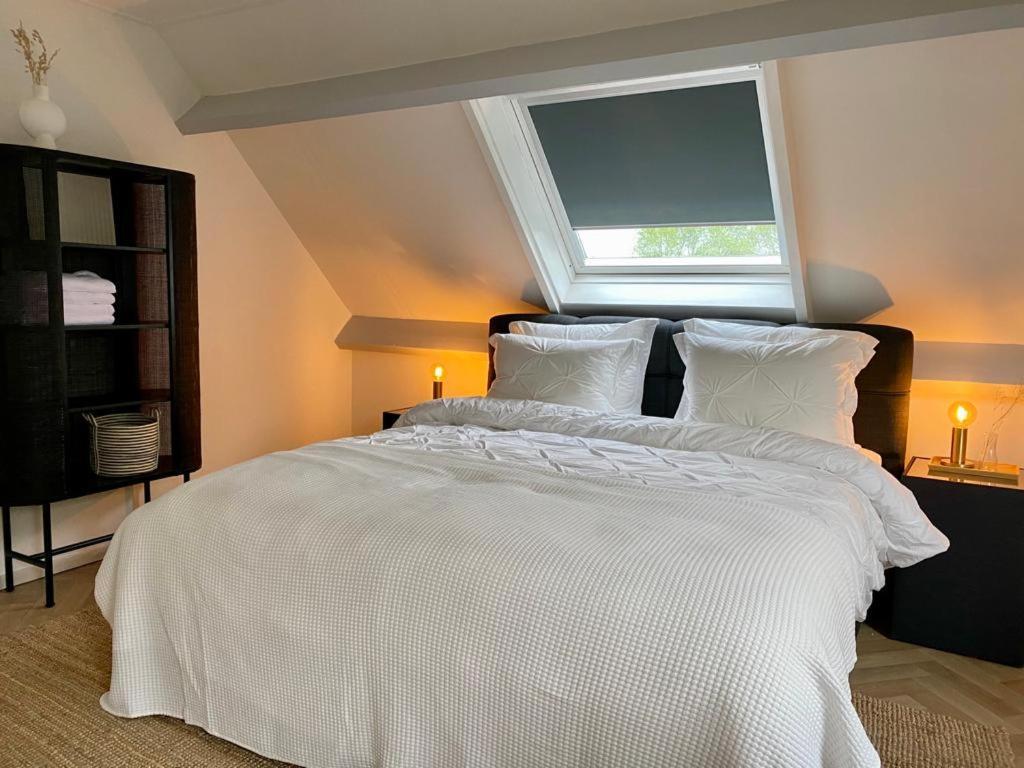 Guesthouse At The Amstel River With 2Br 2Ba And Garden Amstelveen Esterno foto